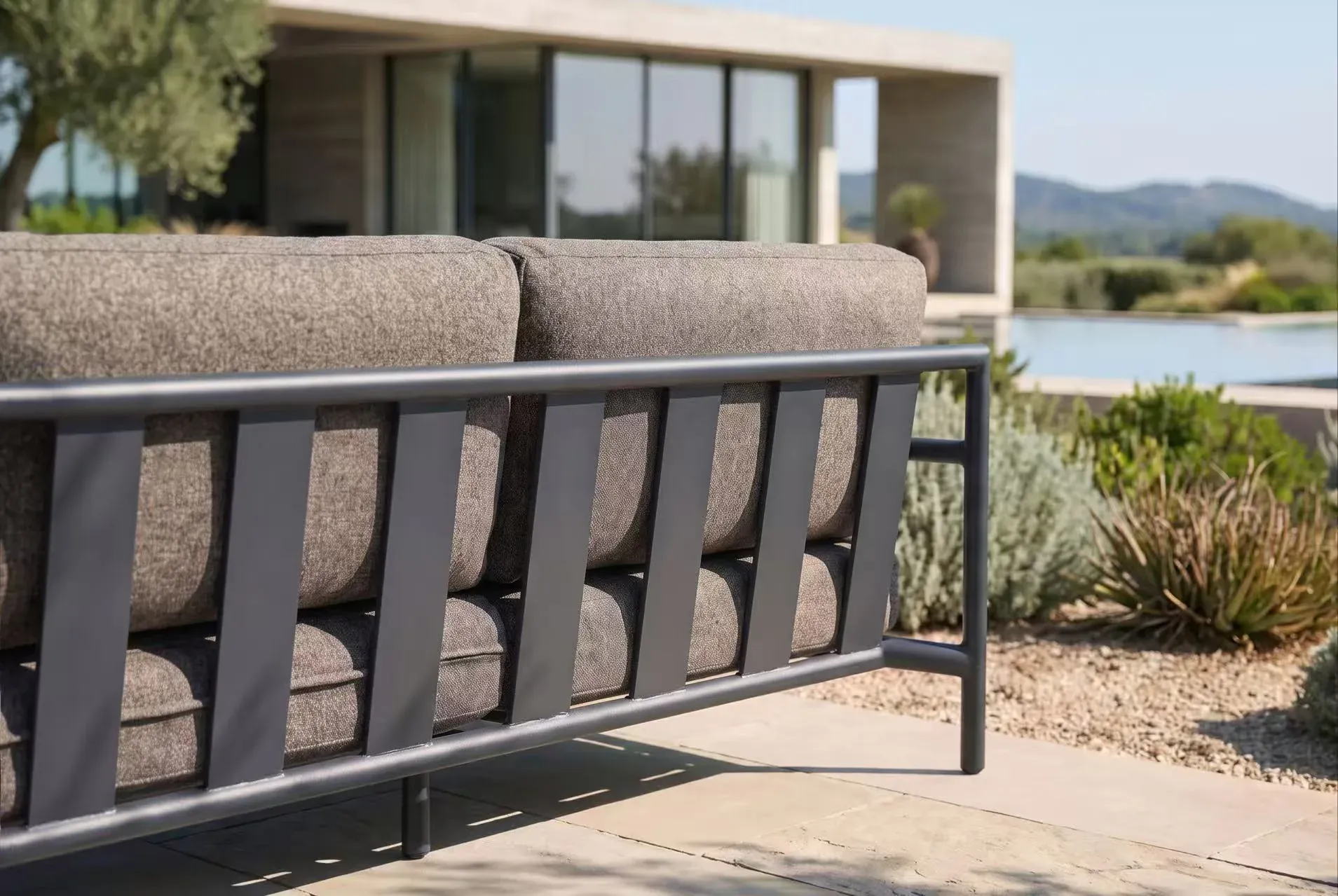 Onda Corner Sofa Set, close-up of construction and design details